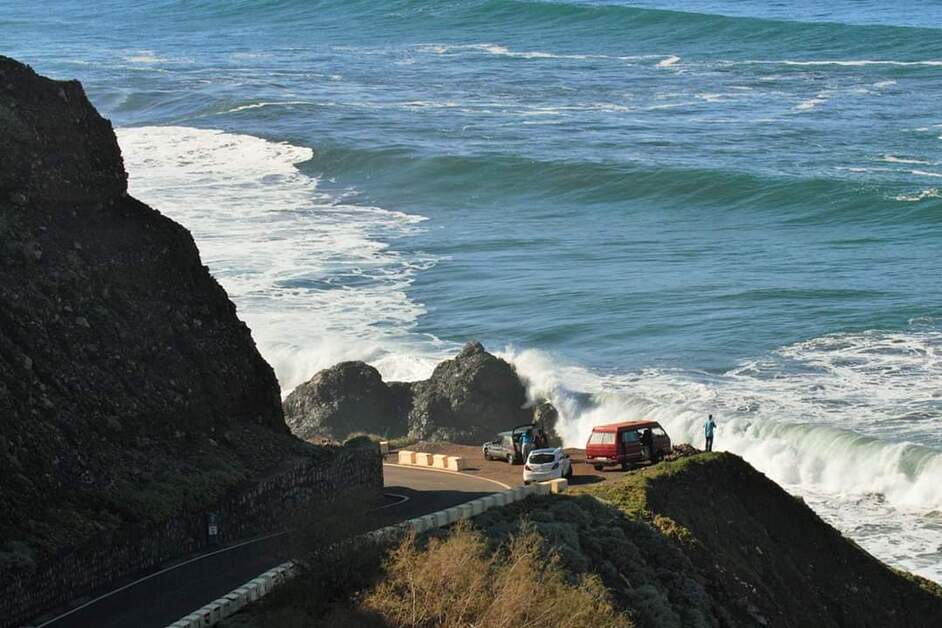 Experience Surfing in Tenerife: The Ultimate Surfing Destination